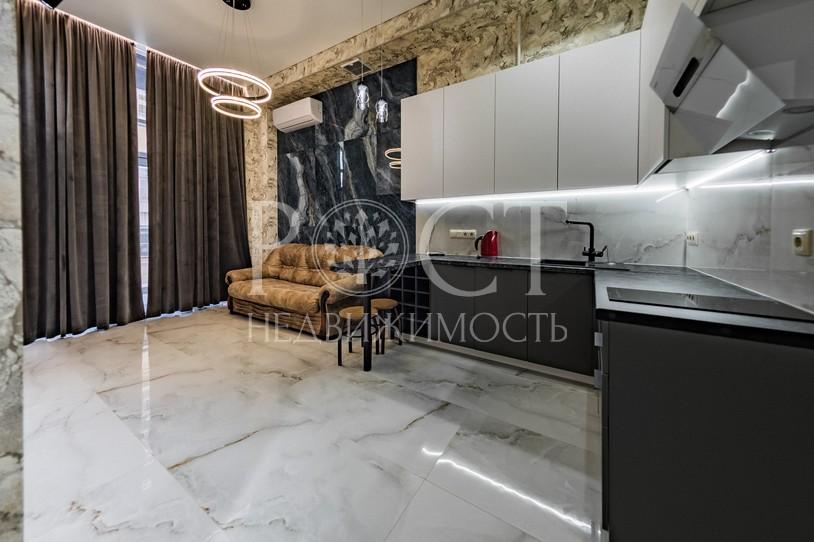 3 комн. квартира, 80 м², 8/2 эт.