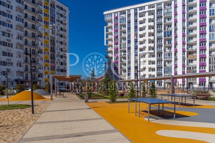 1 комн. квартира, 52.5 м², 1/12 эт.
