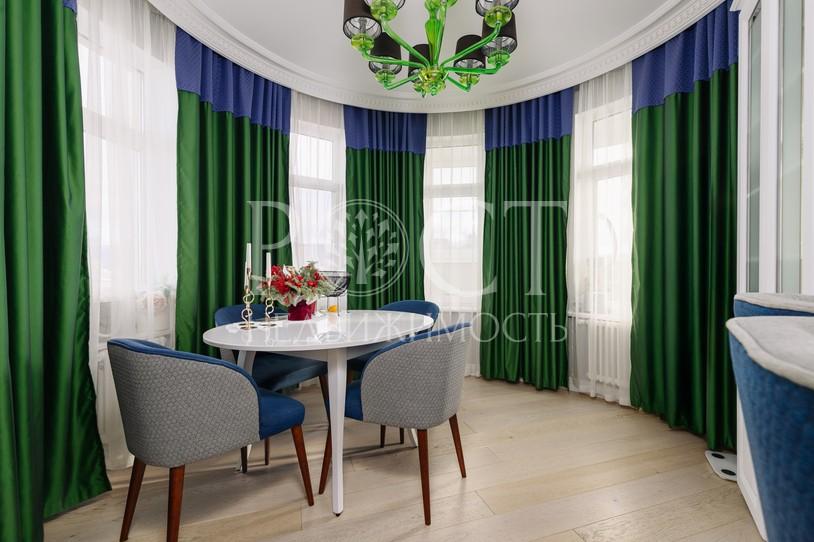 2 комн. квартира, 110 м², 12/19 эт.