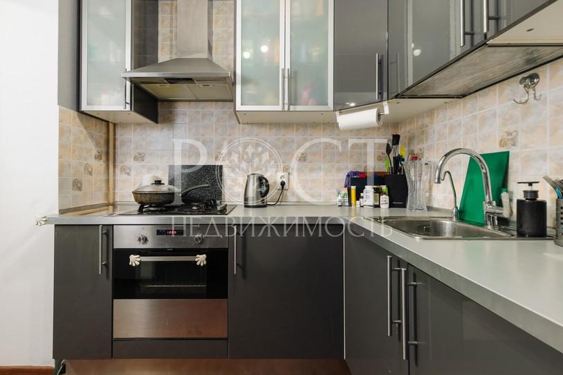 1 комн. квартира, 37.3 м², 1/5 эт.