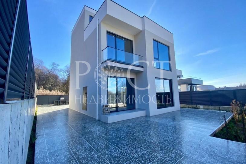 6 комн. квартира, 190.6 м², 3/3 эт.